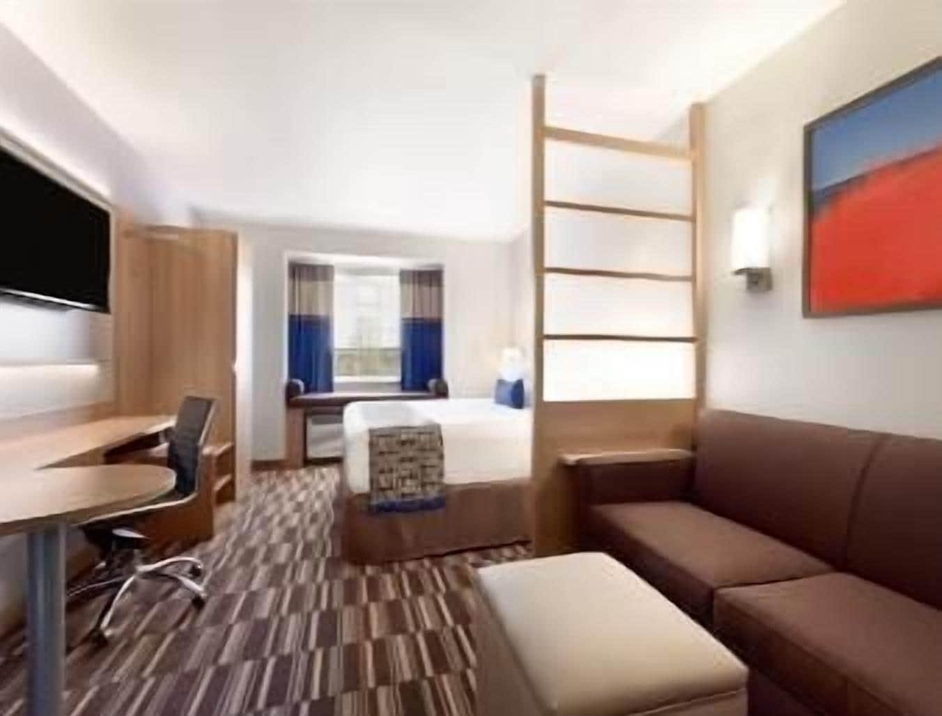 Microtel Inn & Suites By Wyndham Beaver Falls Екстер'єр фото