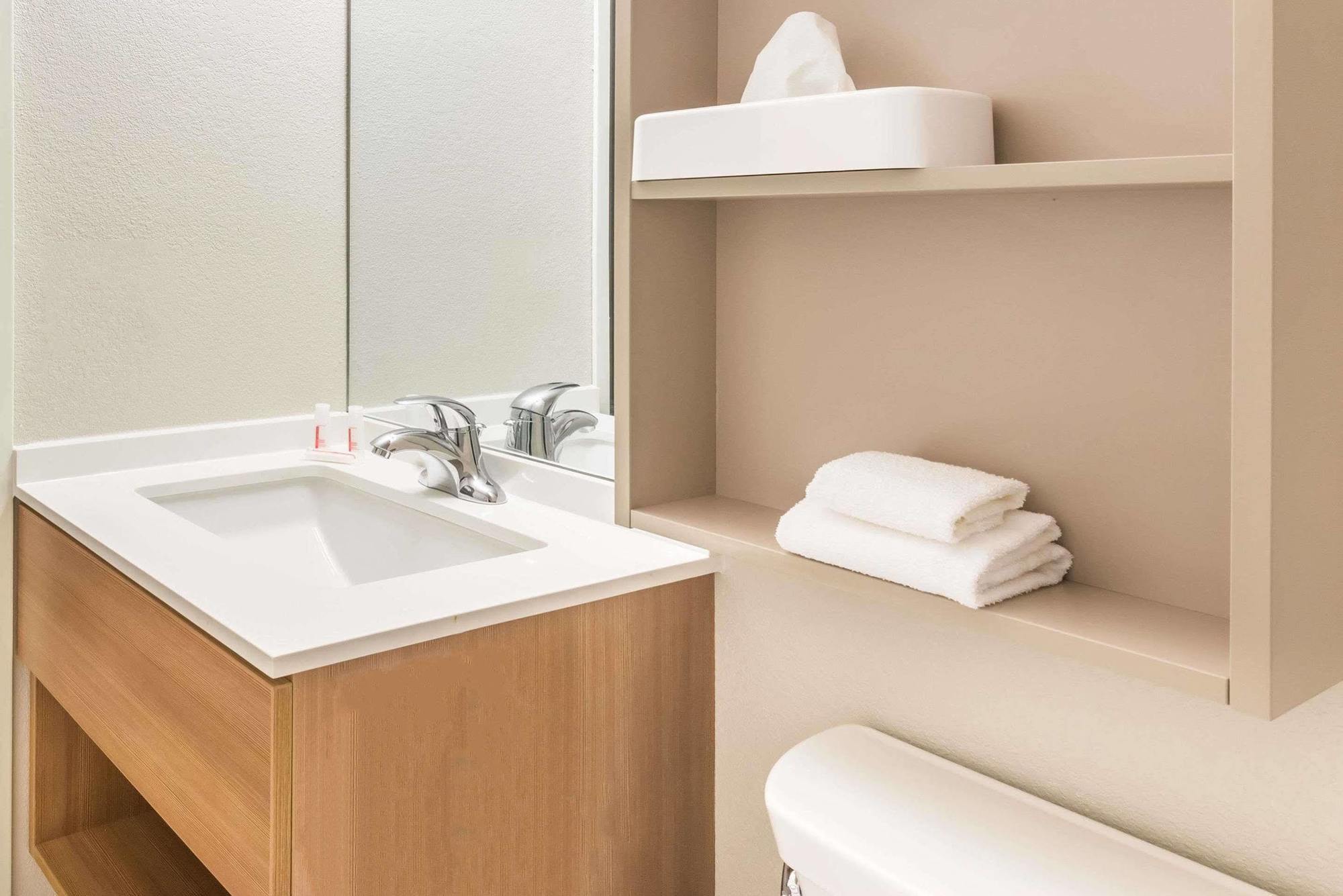 Microtel Inn & Suites By Wyndham Beaver Falls Екстер'єр фото