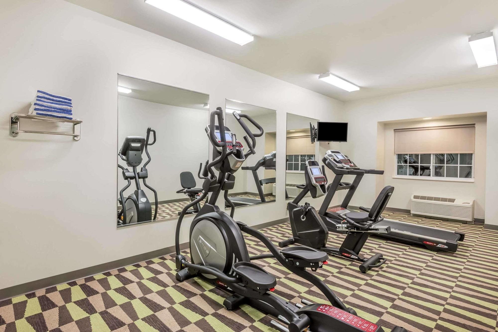 Microtel Inn & Suites By Wyndham Beaver Falls Екстер'єр фото